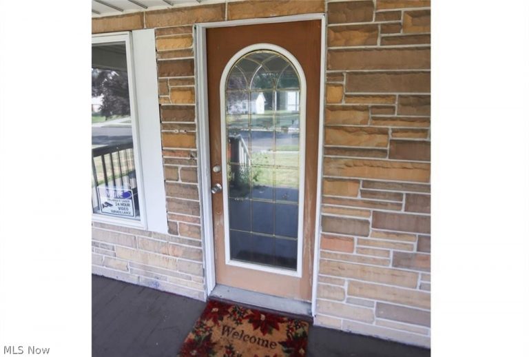 138 Clifton Drive, Boardman, OH - Photo 4