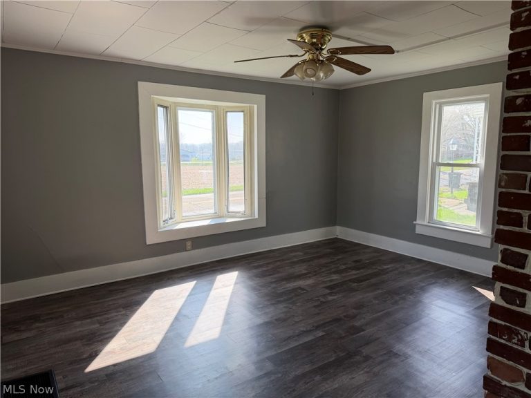 824 Goshen Avenue, New Philadelphia, OH - Photo 8