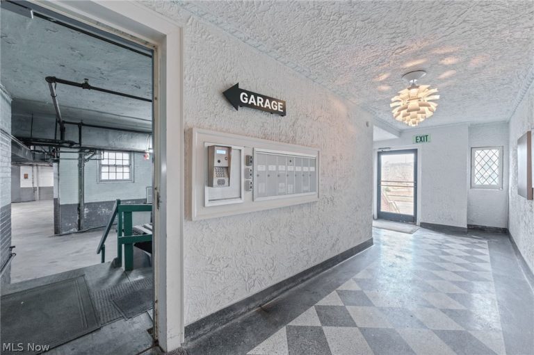 11428 Cedar Glen Parkway #C2D2, Cleveland, OH - Photo 2