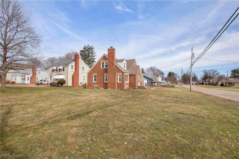 3065 25th Street, Canton, OH - Photo 5