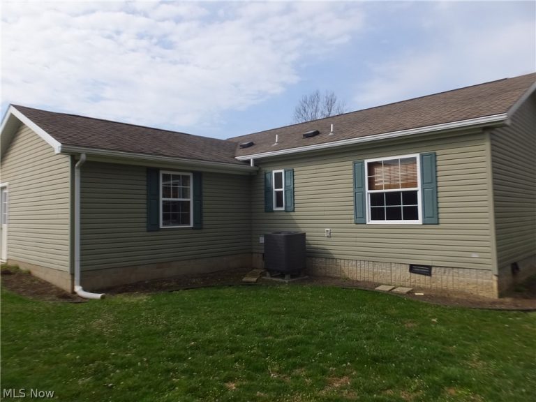 330 Gemini Drive, Dover, OH - Photo 3