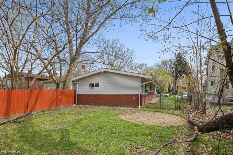 1208-1210 Bellows Street, Akron, OH - Photo 2