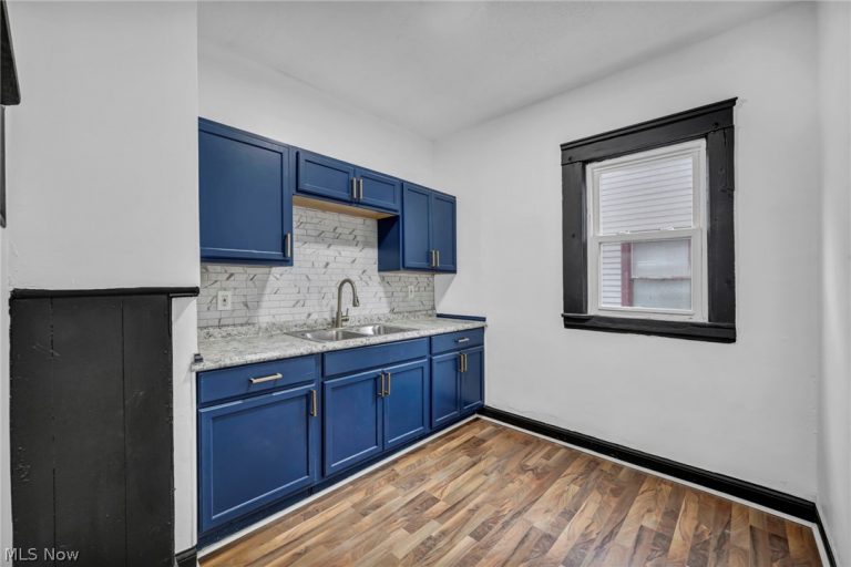 12001 Oakview Avenue #DOWN, Cleveland, OH - Photo 5