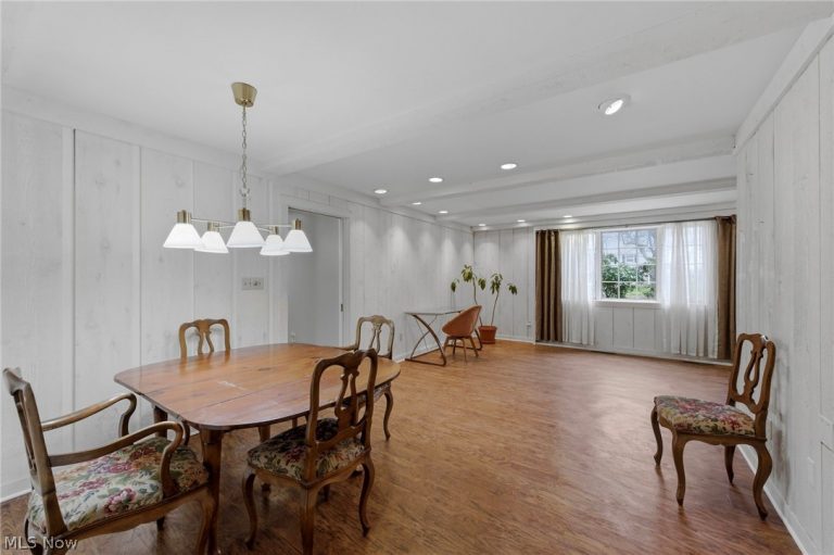 20100 Fairmount Boulevard #102, Shaker Heights, OH - Photo 6