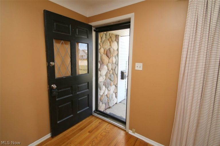 940 Talmadge Avenue, Wickliffe, OH - Photo 4
