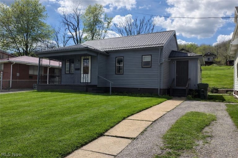 2309 Commercial Avenue, Mingo Junction, OH - Photo 2