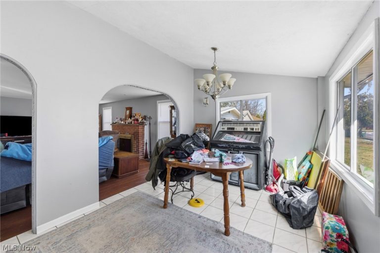 328 238th Street, Euclid, OH - Photo 2