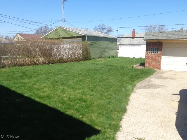 5706 Brownfield Drive, Parma, OH - Photo 3