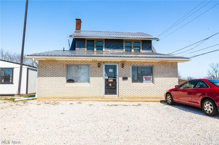 4202 Lincoln Way, Massillon, OH - Photo 8