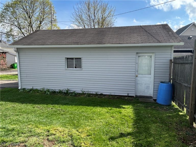 839 Orange Street, Coshocton, OH - Photo 6