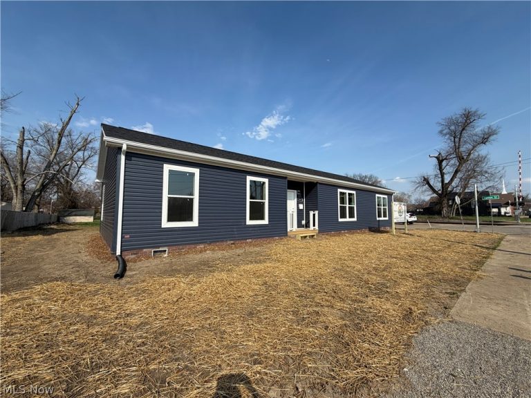805 Lee Street, Zanesville, OH, 43701