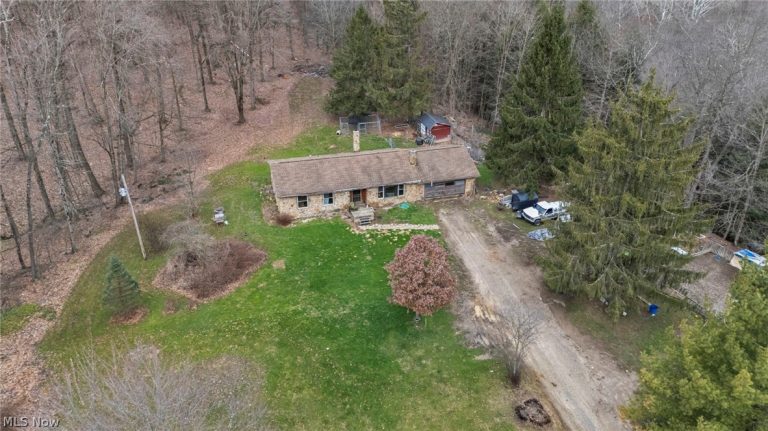 9918 Overton Road, Burbank, OH - Photo 2