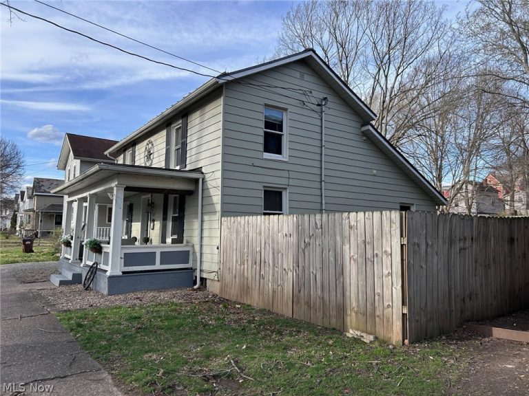 712 Front Street, Marietta, OH - Photo 4
