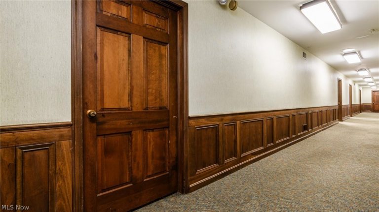 320 Main Street #3rd Floor, Zanesville, OH - Photo 2