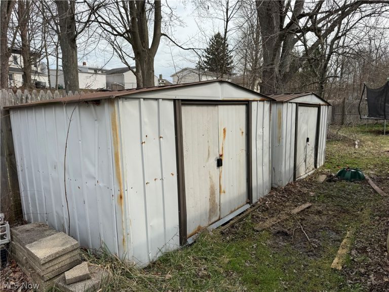 45 Cedar Street, Geneva, OH - Photo 3