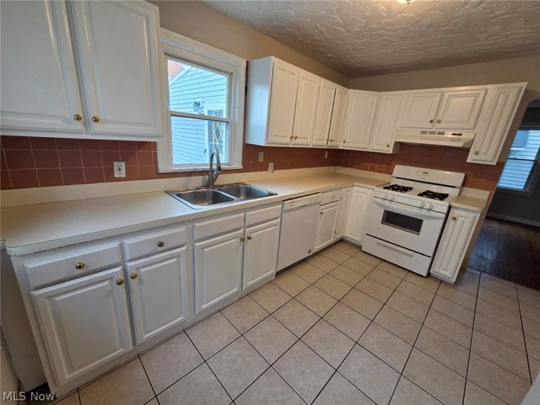 4021 Bushnell Road, University Heights, OH - Photo 6