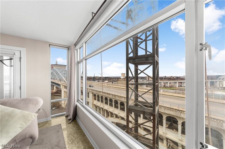 2222 Detroit Avenue #906, Cleveland, OH - Photo 8