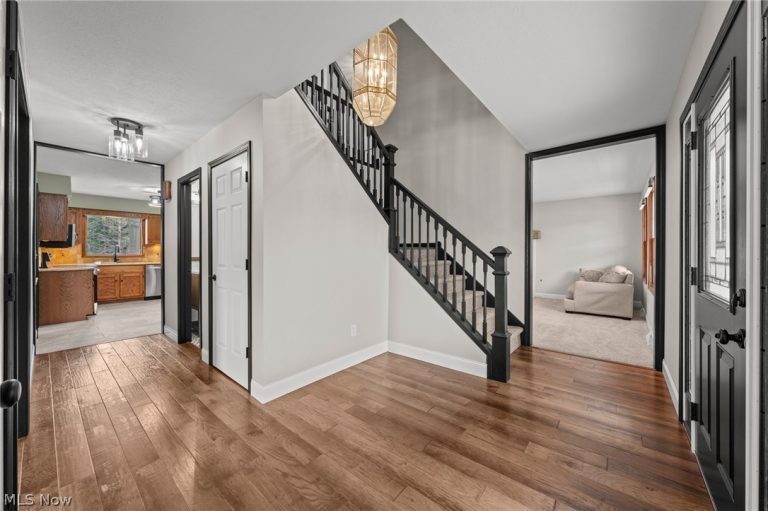 165 Valley Brook Boulevard, Hinckley, OH - Photo 3