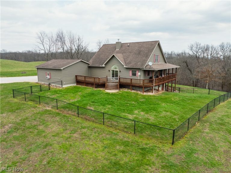 18579 Hobbler Lane, Lore City, OH - Photo 3