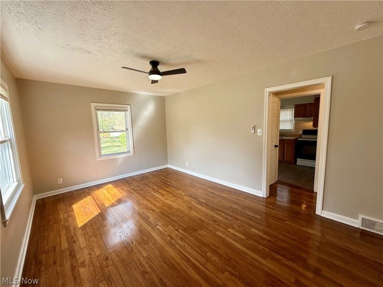 857 Kennebec Avenue, Akron, OH - Photo 3