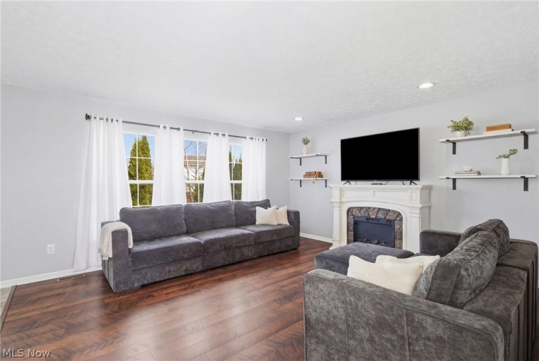 6258 Dogwood Lane, North Ridgeville, OH - Photo 5