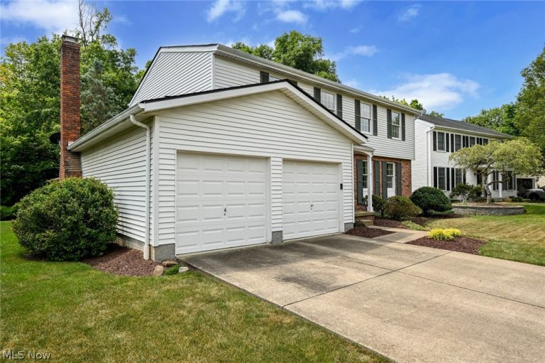 936 Smokerise Drive, Medina, OH - Photo 4