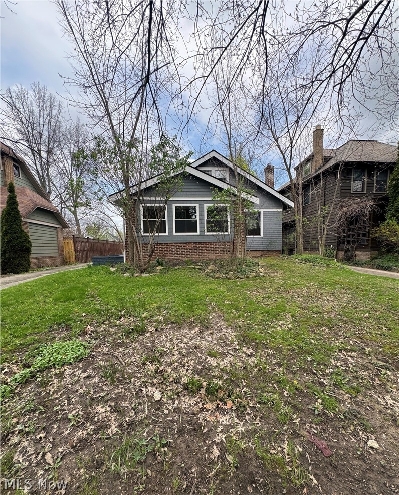 3327 Bradford Road, Cleveland Heights, OH