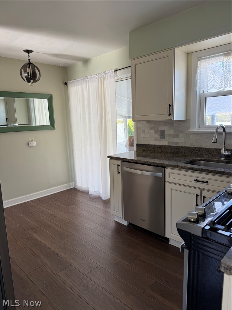 30401 Mildred Drive, Willowick, OH - Photo 5