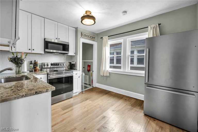 3322 Altamont Avenue, Cleveland Heights, OH - Photo 6