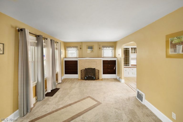 1597 Glenmount Avenue, Akron, OH - Photo 3