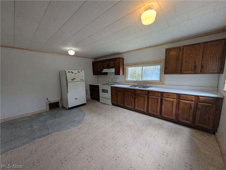 14644 State Route 37, Crooksville, OH - Photo 4