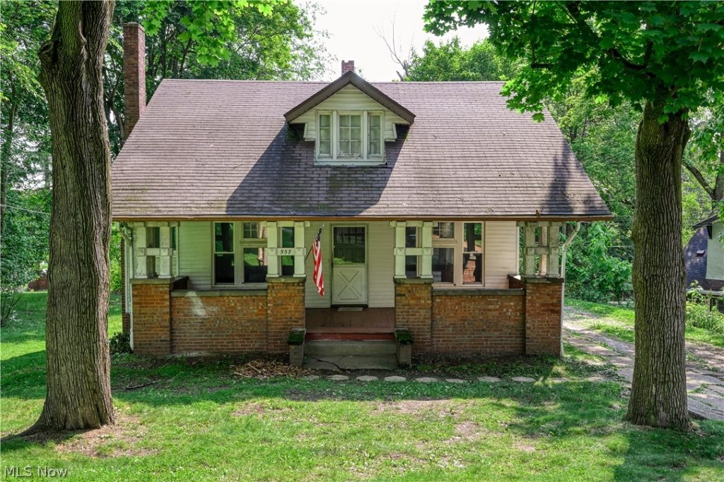 557 Weber Avenue, Akron, OH