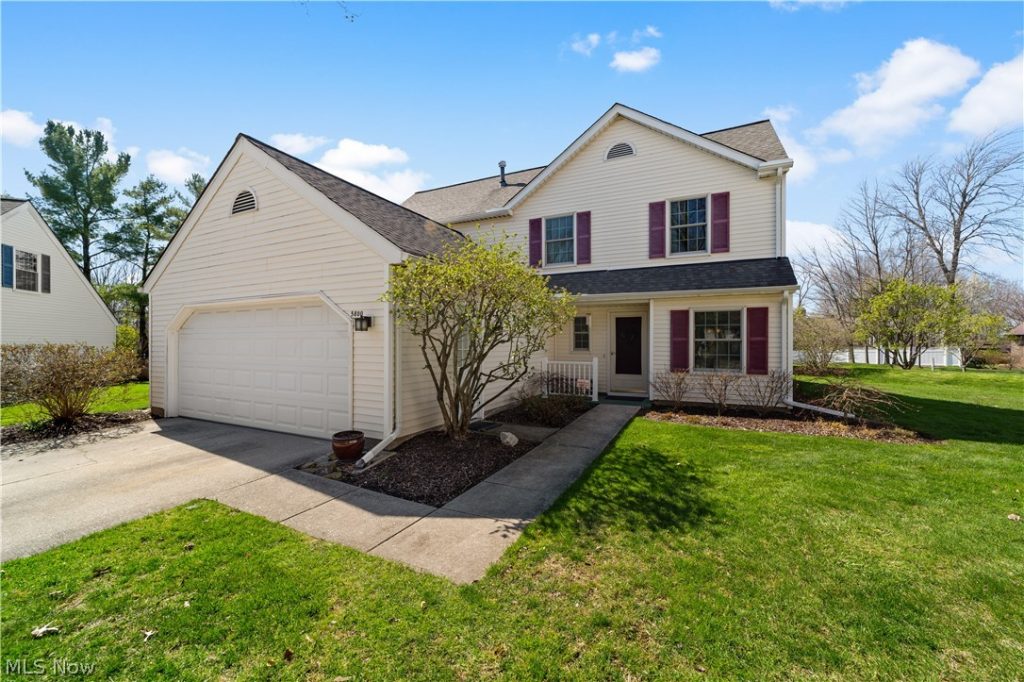 5800 Ridgeview Lane, Willoughby, OH