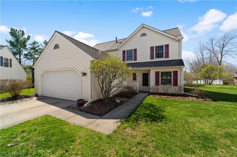 5800 Ridgeview Lane, Willoughby, OH, 44094