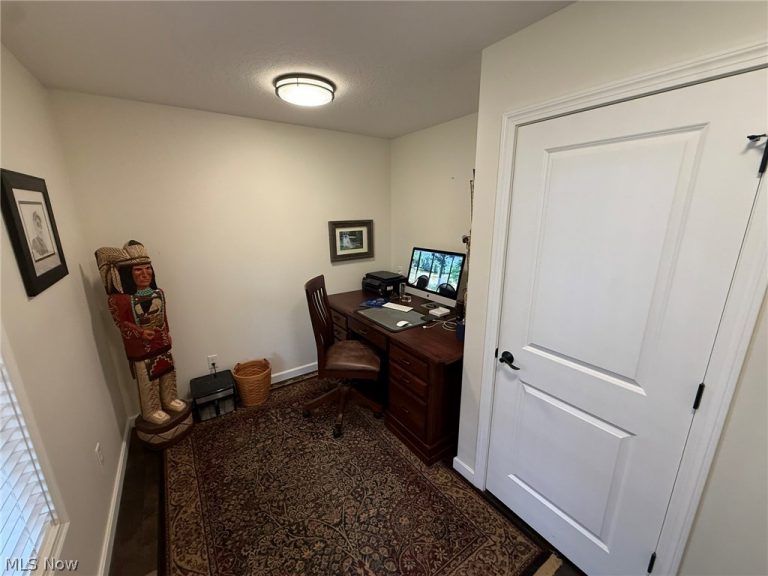 440 Hillcrest Drive, New Philadelphia, OH - Photo 3