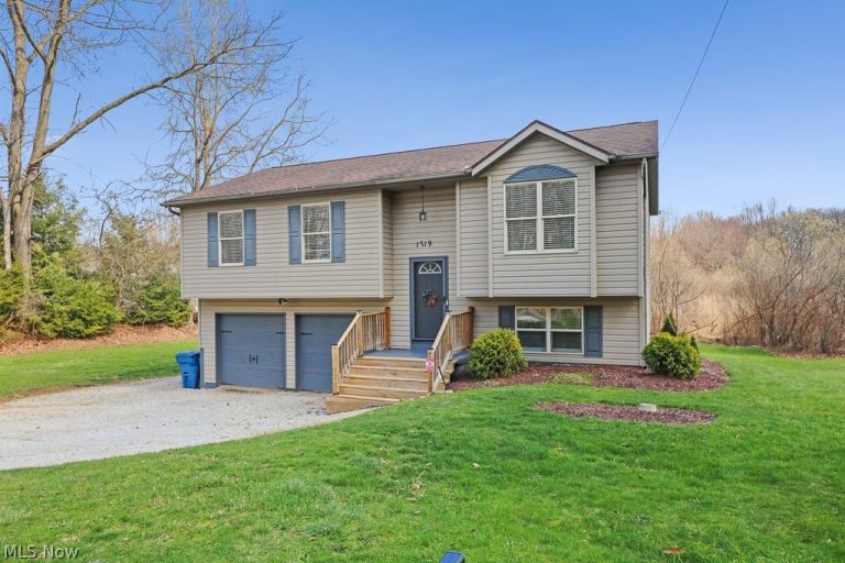 1719 Wilson Road, Akron, OH - Photo 2