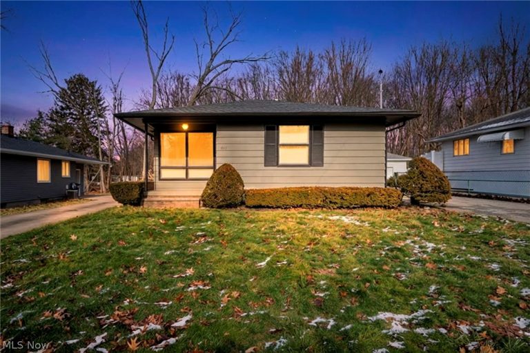 1171 Jason Avenue, Akron, OH - Photo 2