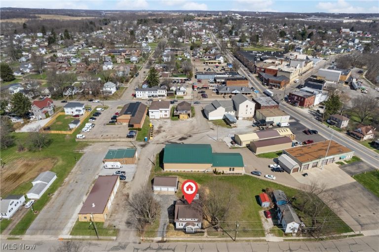 42 Ohio Street, Navarre, OH - Photo 3