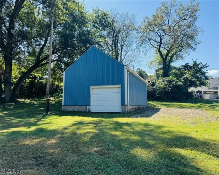 1365 Sharon (rear) Avenue, Zanesville, OH, 43701
