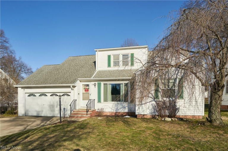 1359 Beaconfield Road, Lyndhurst, OH, 44124