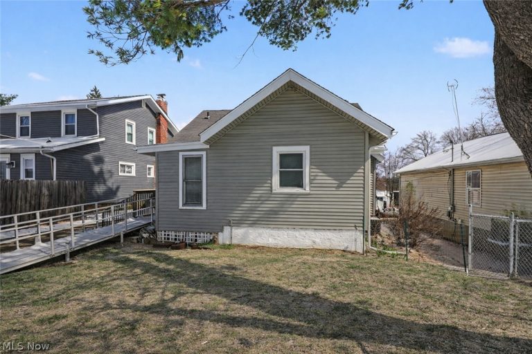 406 Moody Street, Akron, OH - Photo 4