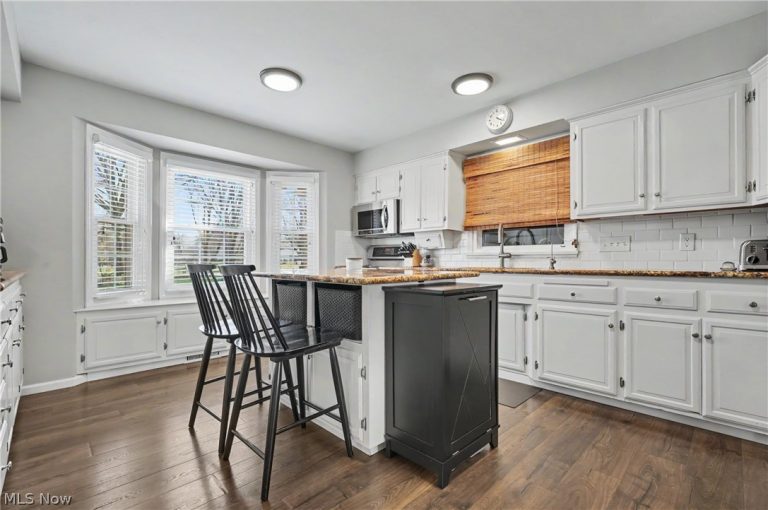 350 Ingram Drive, Boardman, OH - Photo 5