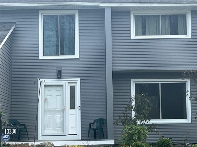 13330 Partridge Drive, Valley View, OH - Photo 2