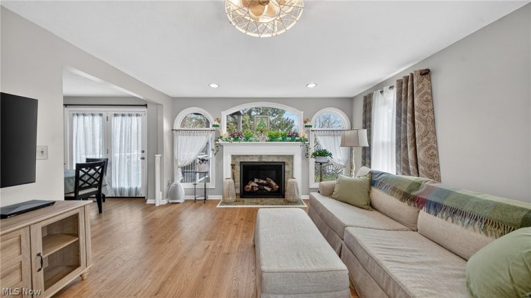 425 Broadway Street, Medina, OH - Photo 3