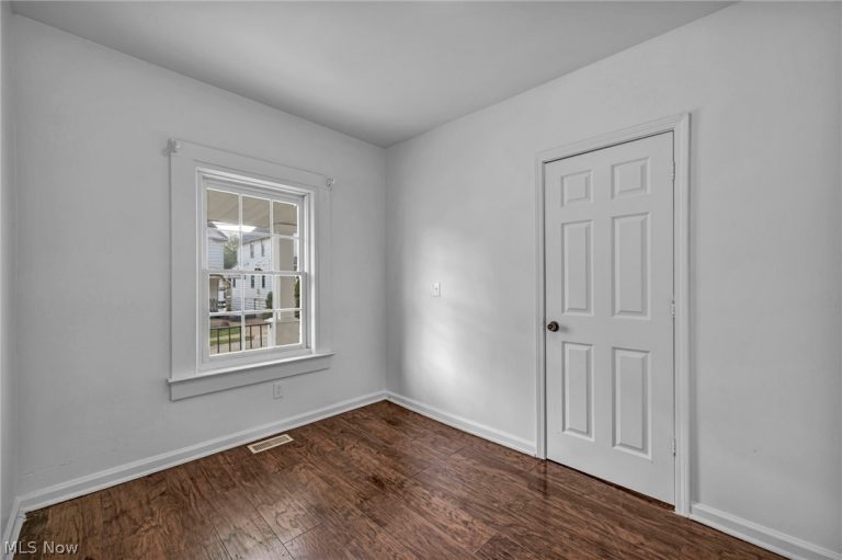 3490 62nd Street, Cleveland, OH - Photo 5