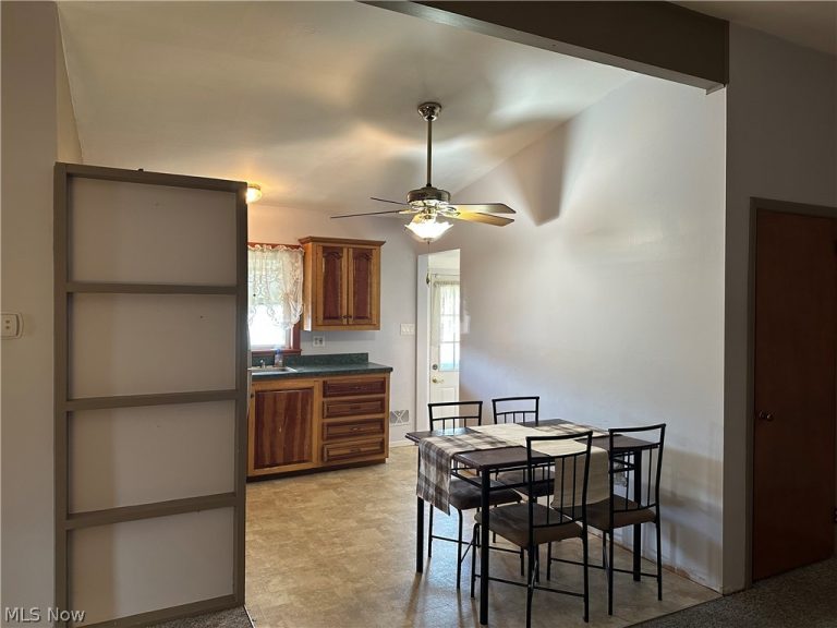 2912 Clearfield Avenue, Akron, OH - Photo 4