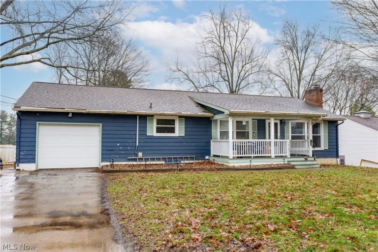 2251 Robinhood Drive, Wooster, OH - Photo 2