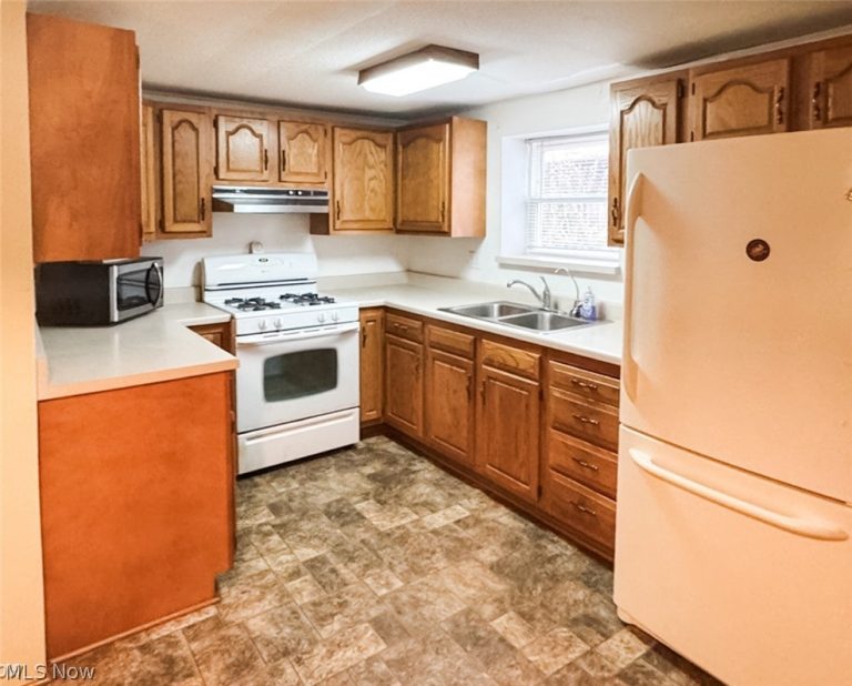 514 21st Street, Vienna, WV - Photo 4