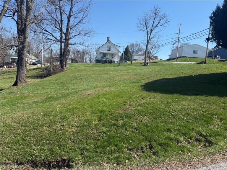 126 Oak Street, Barnesville, OH, 43713