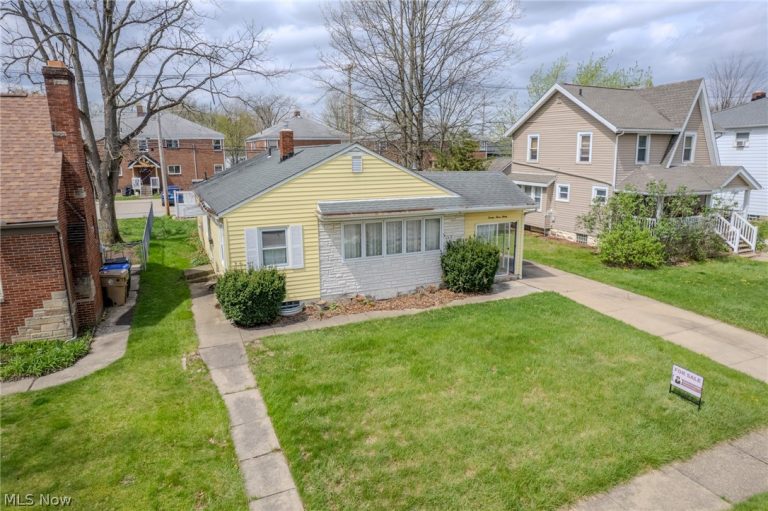 2330 21 Street, Cuyahoga Falls, OH - Photo 2